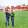 Photo_2_Hans_and_Torbjorn_with_fertilizers_low.jpg