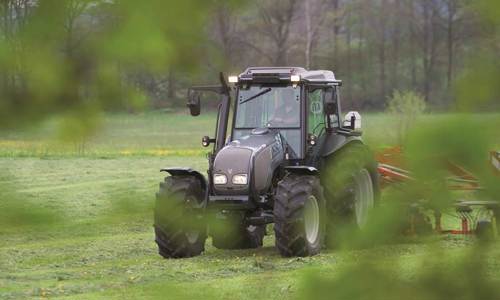 Valtra A72